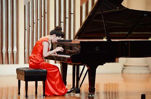 鋼琴藝考老師-王彤