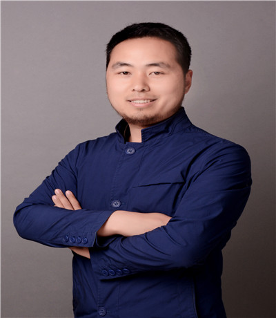 博恩學(xué)校校長-李鵬