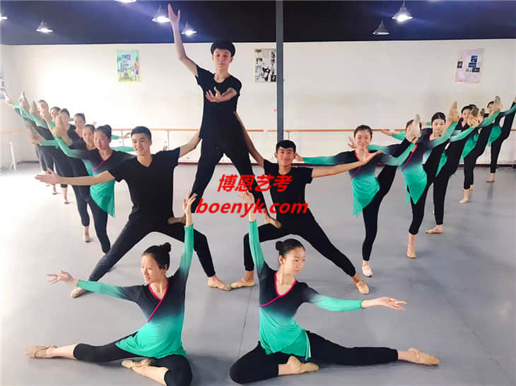 高中舞蹈藝考好考嗎？考什么？高二學(xué)來得及嗎？