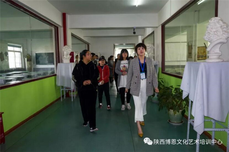 孩子有夢(mèng)想，家長嚴(yán)把關(guān)！——高陵分校學(xué)生和家長參觀考察紀(jì)實(shí)