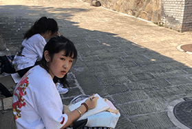 美術(shù)藝考生戶外寫生7